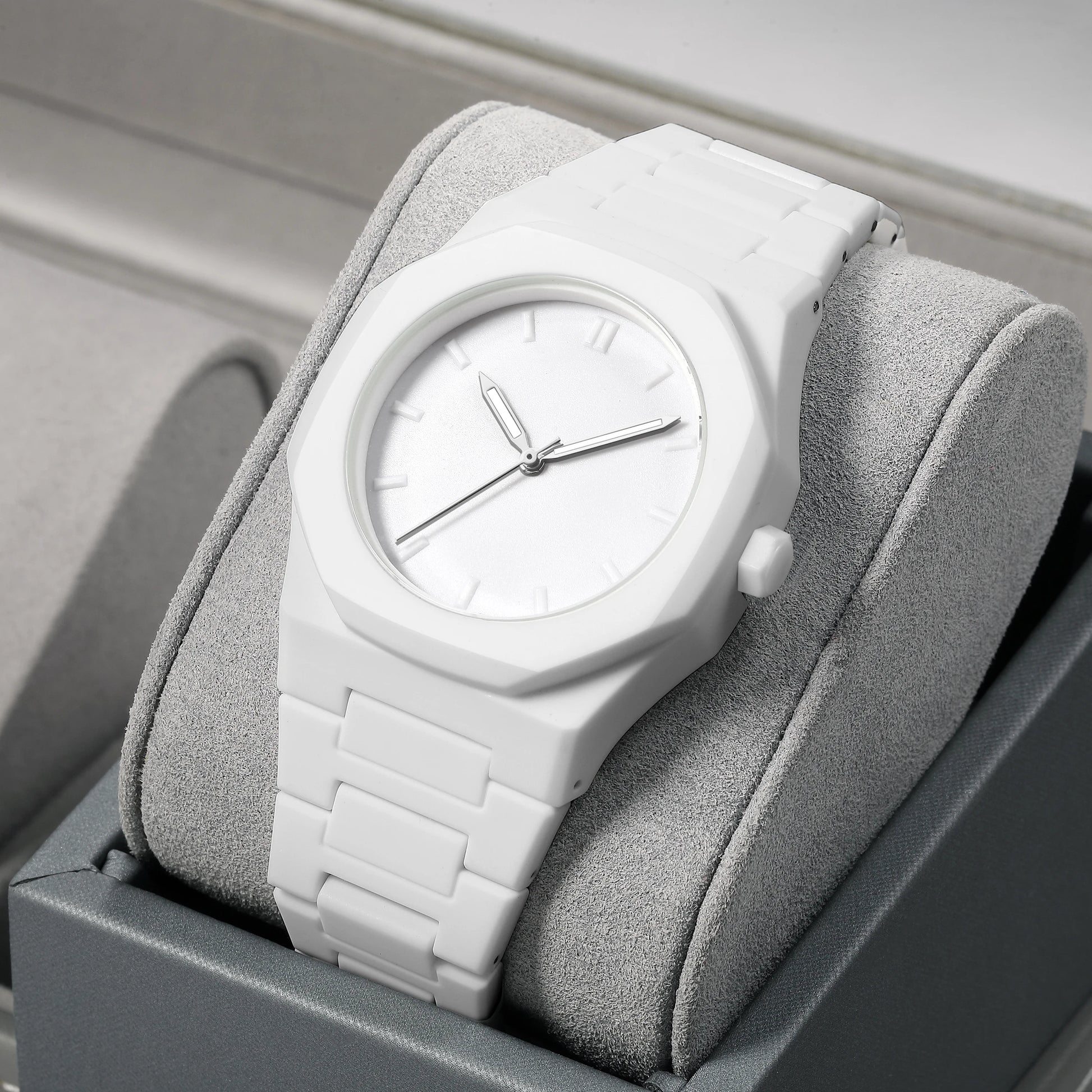 Hyped Watch clean
